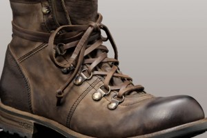UGG Ruggero Boots